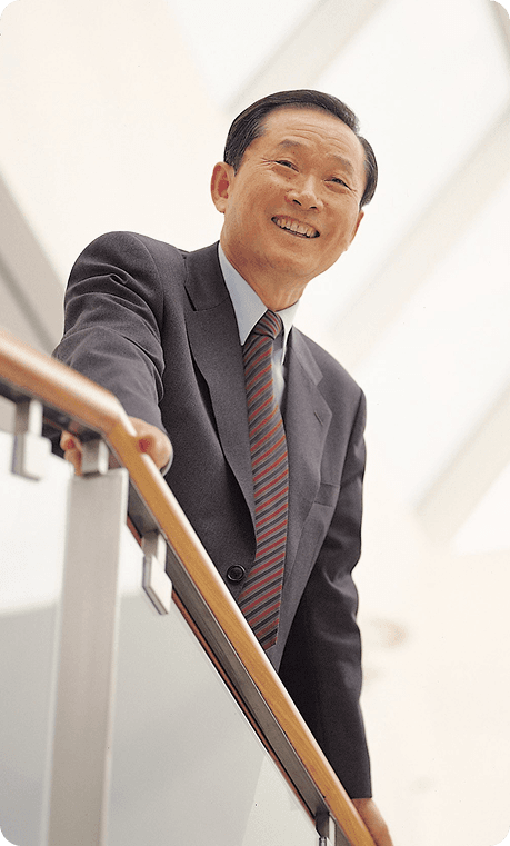 Portrait of Former Chairman Mogam Young-Sup Huh